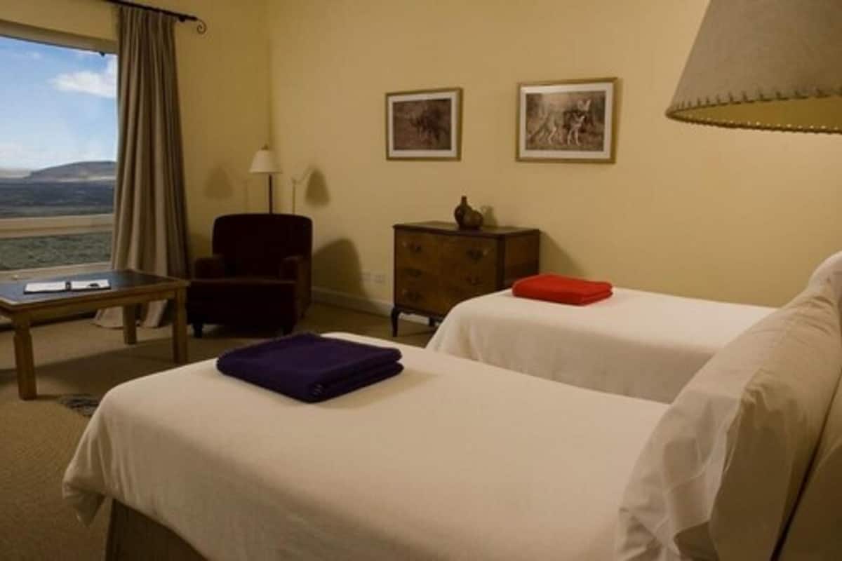 Superior Triple Room | Premium bedding, down comforters, blackout drapes, WiFi (free)