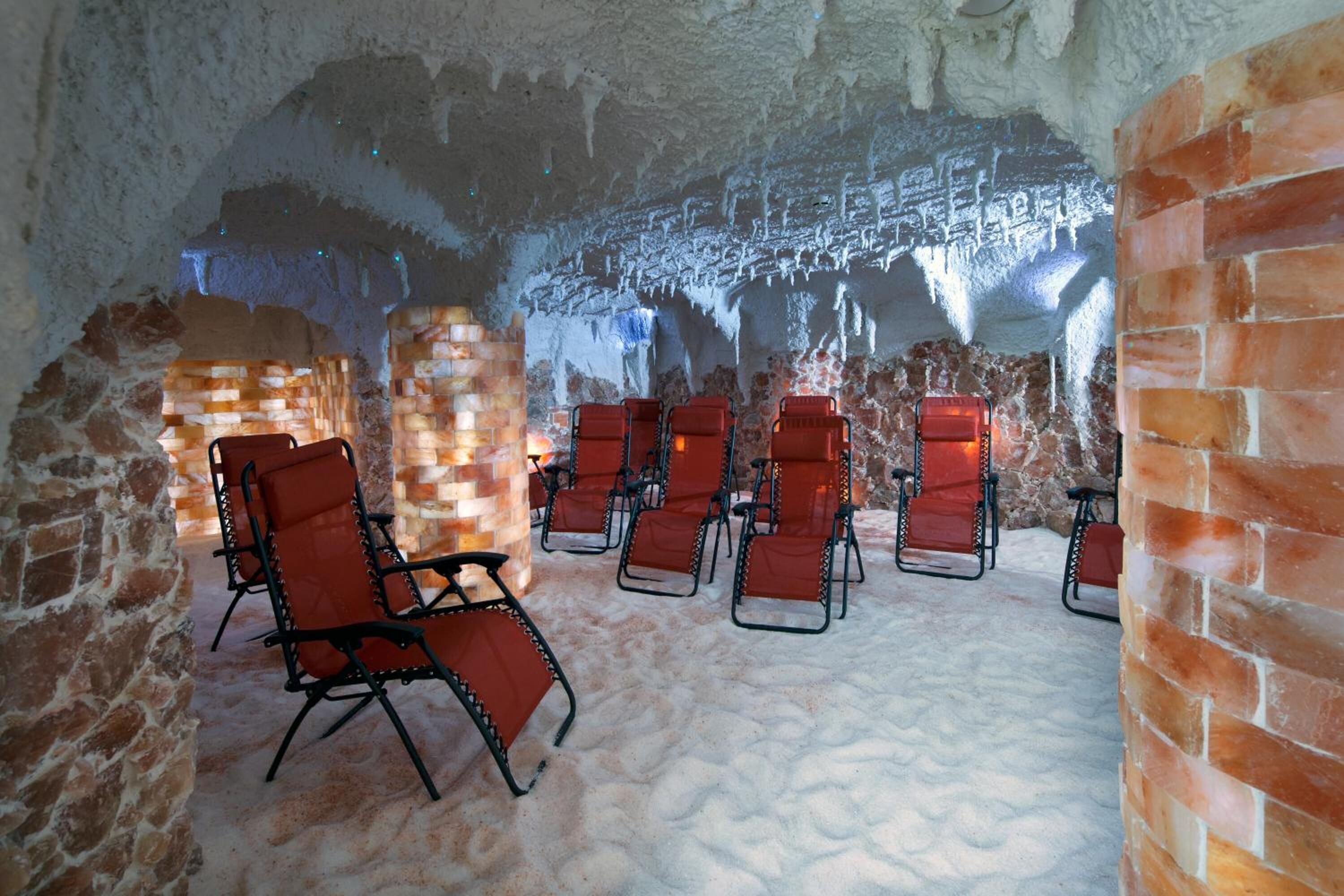 身體療程、水療、芳香療法、體膜護理、面部療程、腳底按摩