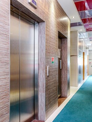 Elevator - Eurotraveller Hotel Premier Tower Bridge (London)