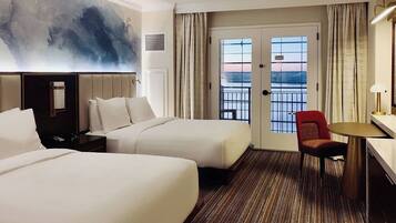 Premium bedding, in-room safe, desk, blackout drapes