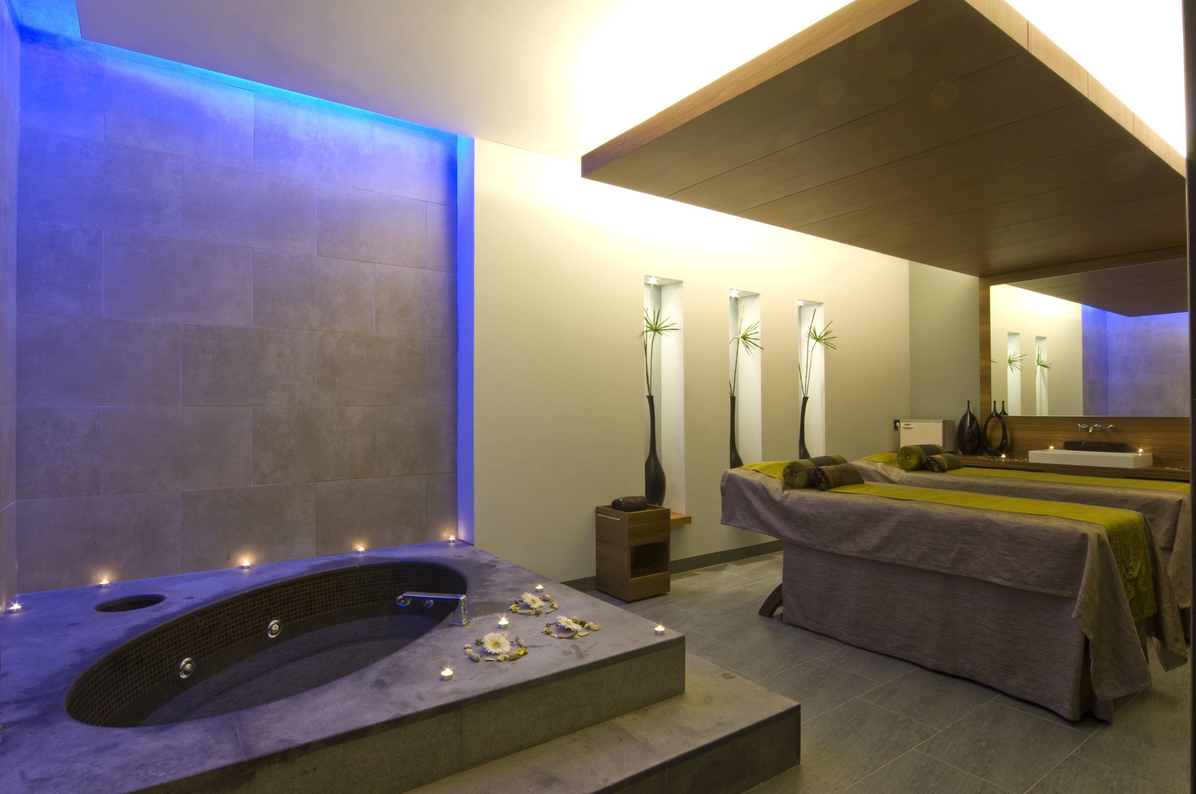 雙人療程室、桑拿、熱水浴缸、土耳其浴、身體療程、水療