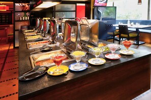 Breakfast, lunch and dinner served  - The Central Park Hotel (Pune)