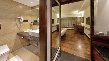 1 chambre, couette en duvet d'oie, minibar