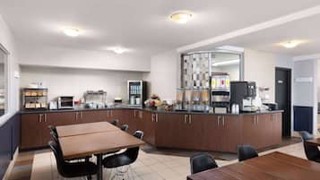 Free daily continental breakfast