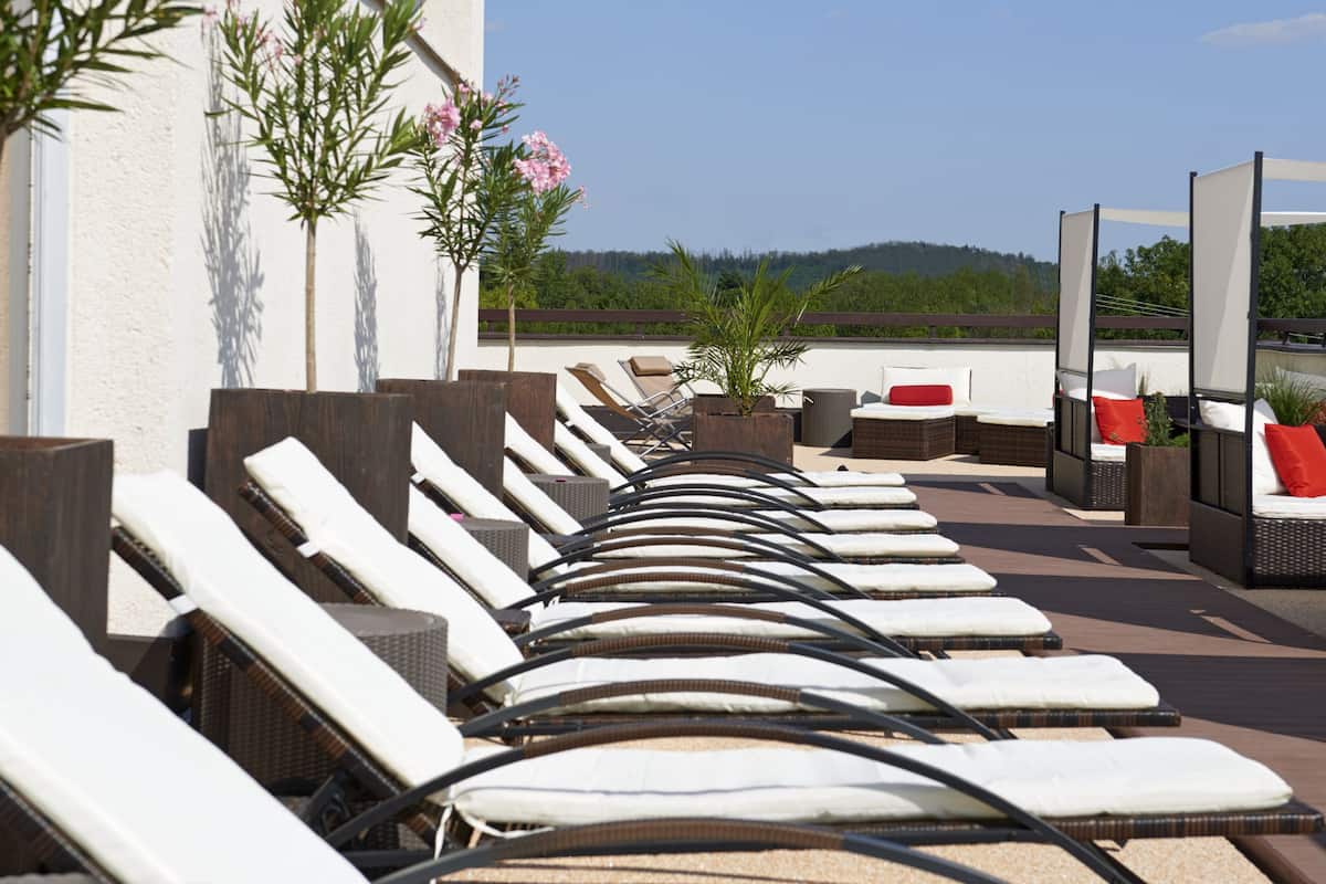 sun deck