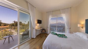 Habitación doble panorámica, 1 cama matrimonial, balcón, vista al mar | Vista desde la habitación