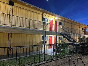 Exterior - Ladybird Inn (Johnson City)