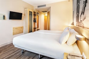 Zimmersafe, schallisolierte Zimmer, Bügeleisen/Bügelbrett