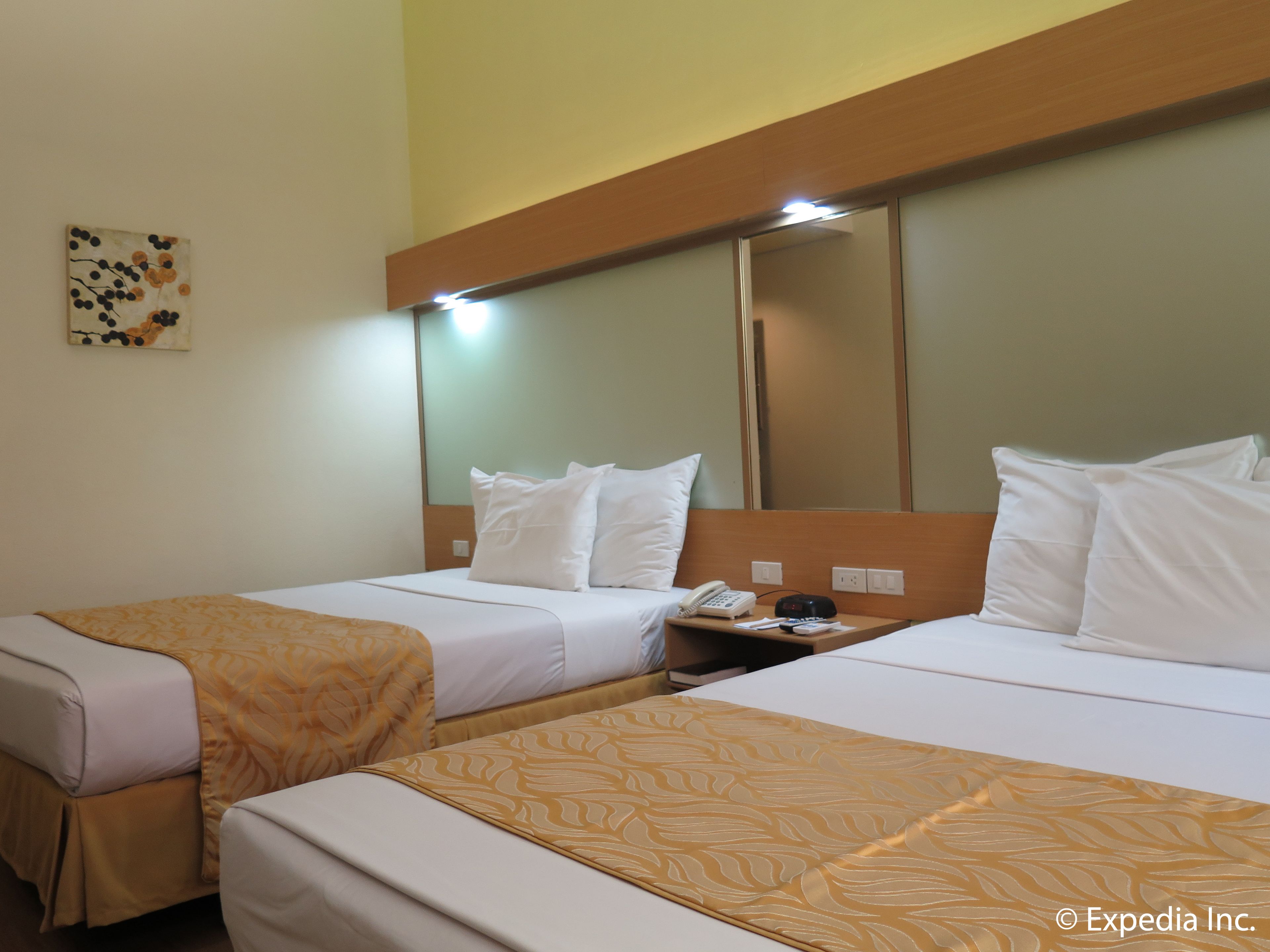 premium bedding, in-room safe, desk, blackout curtains