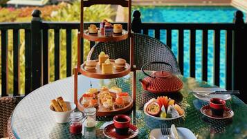 3 ๊ฐ์ ๋ ์คํ ๋, ์์นจ ์์ฌ, ์ ์ฌ ์์ฌ, ์ ๋
์์ฌ ์ ๊ณต(์ค์)