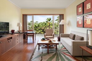 套房, 1 张特大床, 海洋景观 | 羽绒被、迷你吧、客房内保险箱、办公桌