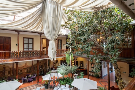 Courtyard. Hotel Boutique Santa Lucia