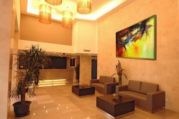 Lobby sitting area - Rayfont South Bund Hotel Shanghai (Shanghai)