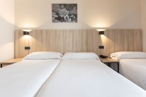 In-room safe, desk, laptop workspace, free WiFi