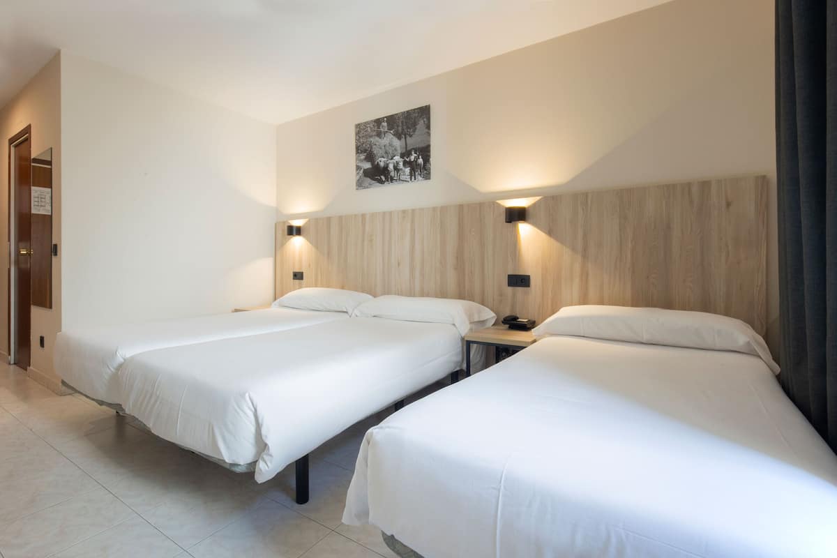In-room safe, desk, laptop workspace, WiFi (free)