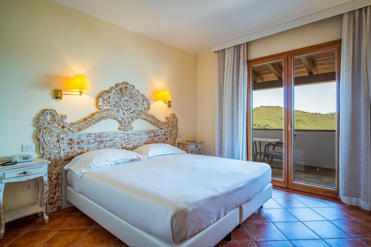 Ropa de cama hipoalergénica, edredón y minibar