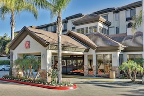 Exterior - Hilton Garden Inn San Diego Del Mar (San Diego)