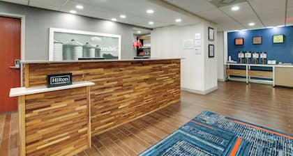 Hampton Inn & Suites St. Louis-Edwardsville