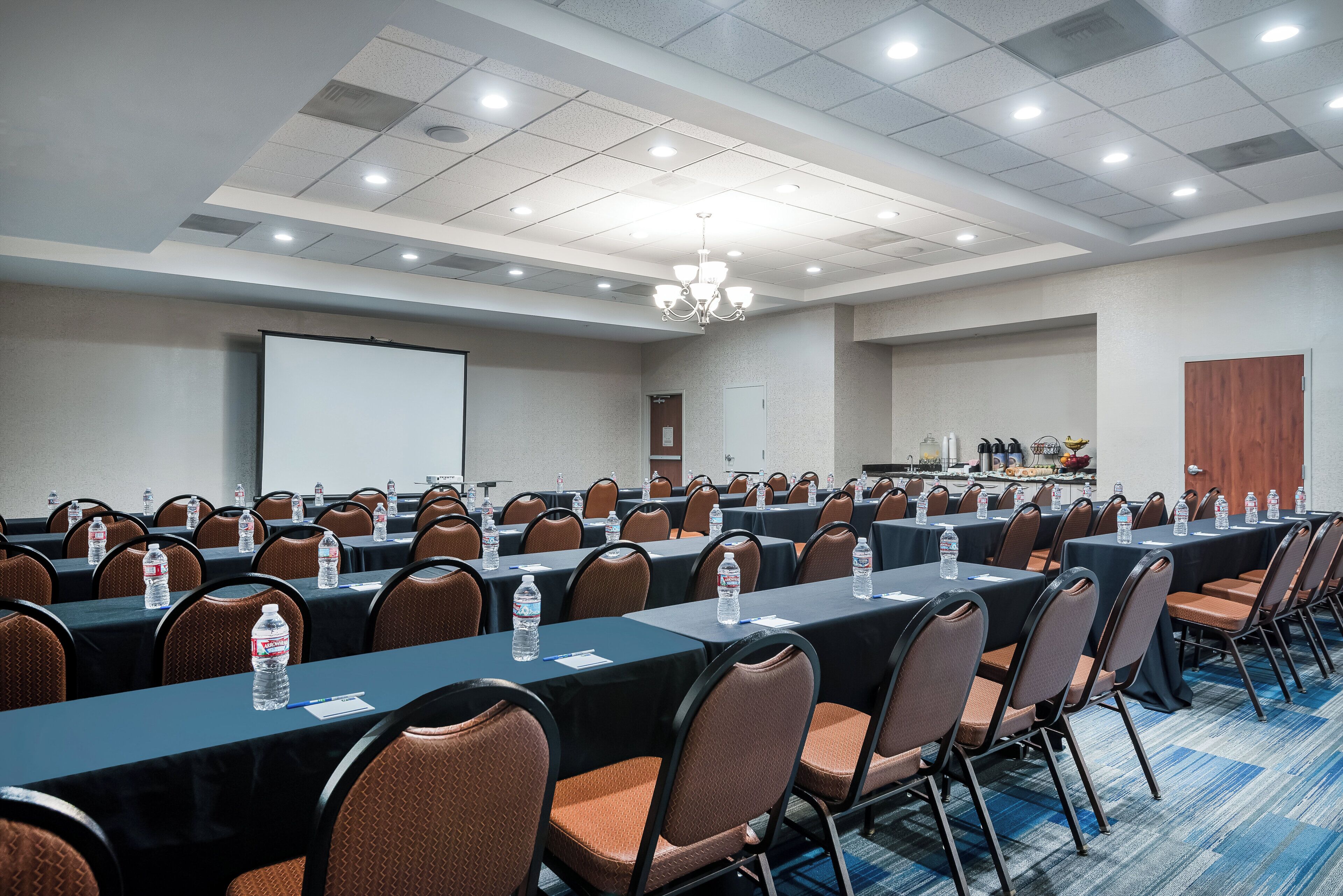 Photo - Holiday Inn Express Ontario