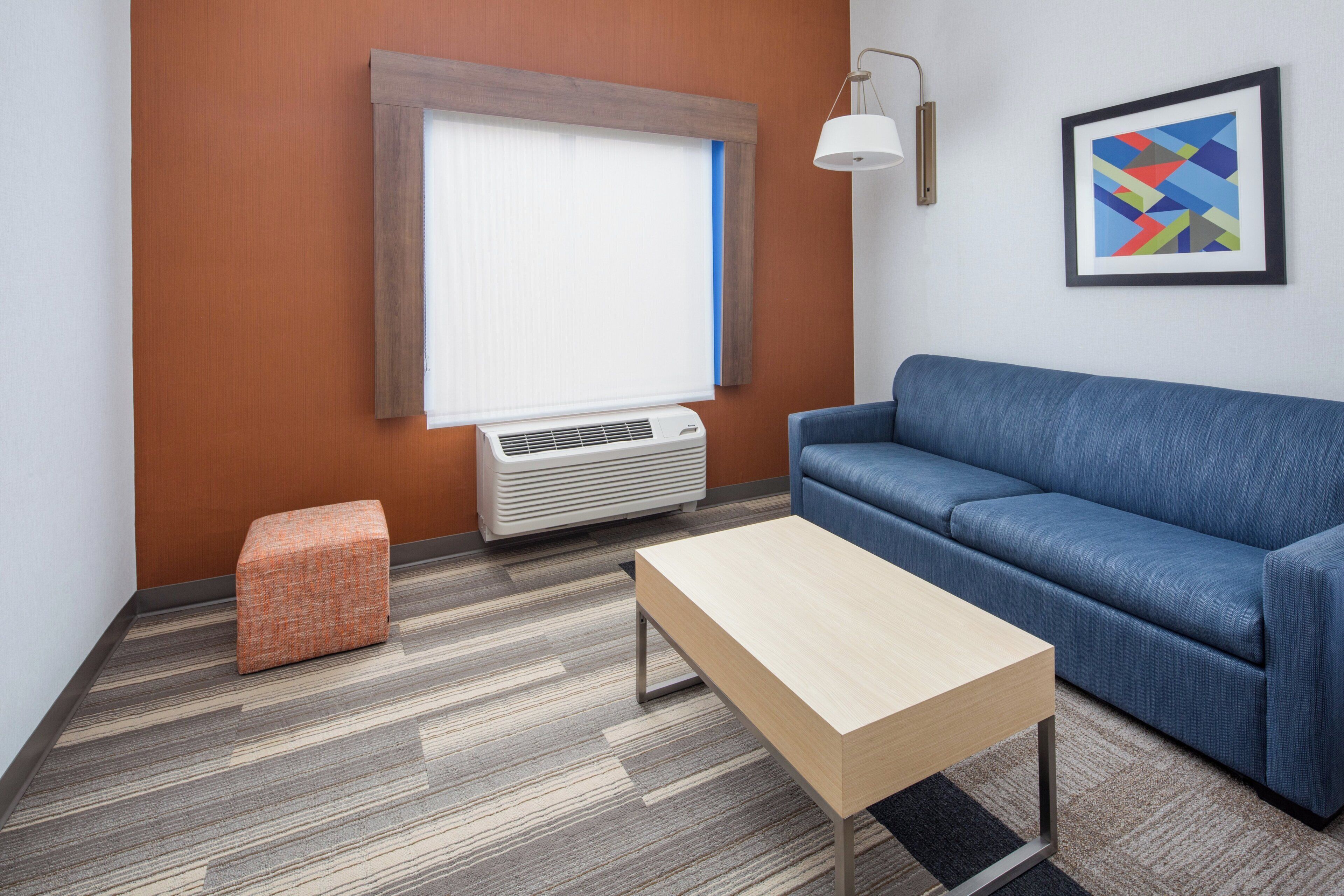 Photo - Holiday Inn Express Ontario