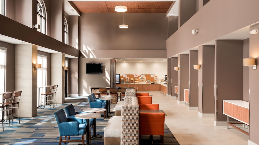 Holiday Inn Express and Suites Ontario Airport by IHG