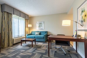 Desk, iron/ironing board, free WiFi, bed sheets - Hampton Inn & Suites Orlando-South Lake Buena Vista (Kissimmee)