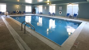 Indoor pool - Holiday Inn Express Hotel & Suites Cincinnati Se Newport by IHG (Bellevue)