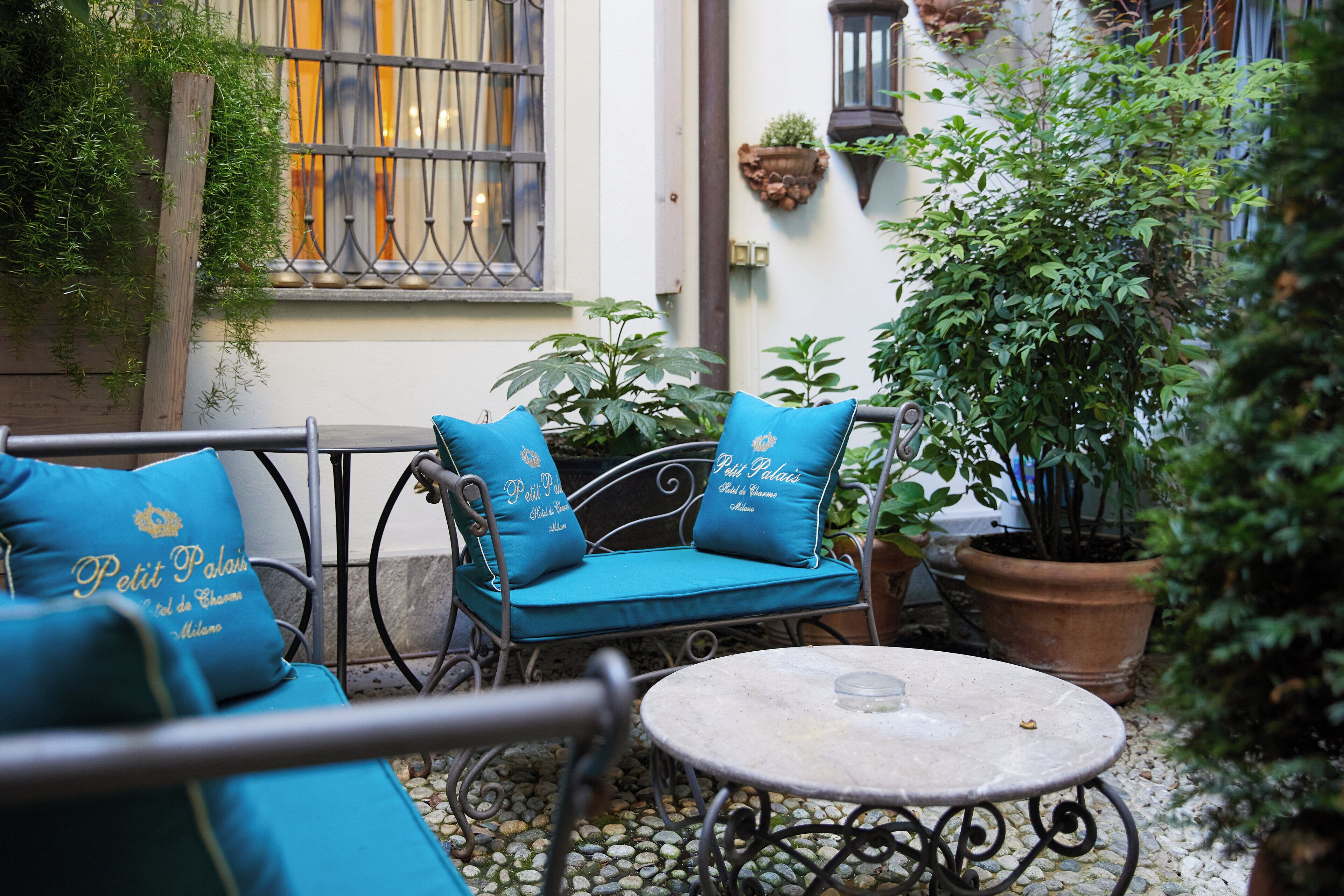 Donzen dekbedden, een minibar, een kluis op de kamer