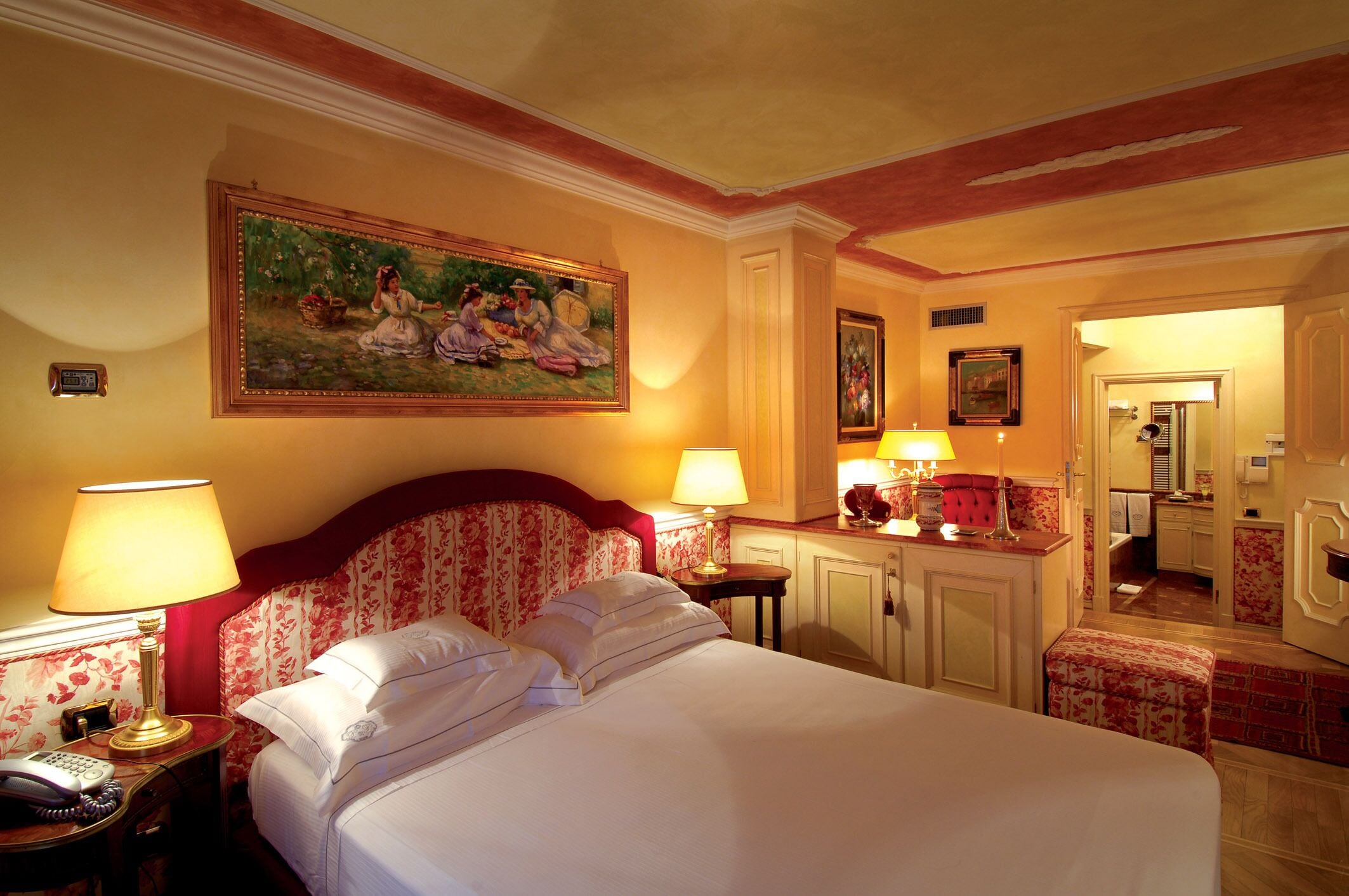 junior room | 1 bedroom, down duvets, minibar, in-room safe