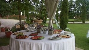 Unclassified image, 2 of 15, button - Cascina Vignole (Montafia)