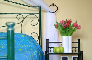 Double Room Single Use | Individually decorated, desk, cots/infant beds, free WiFi