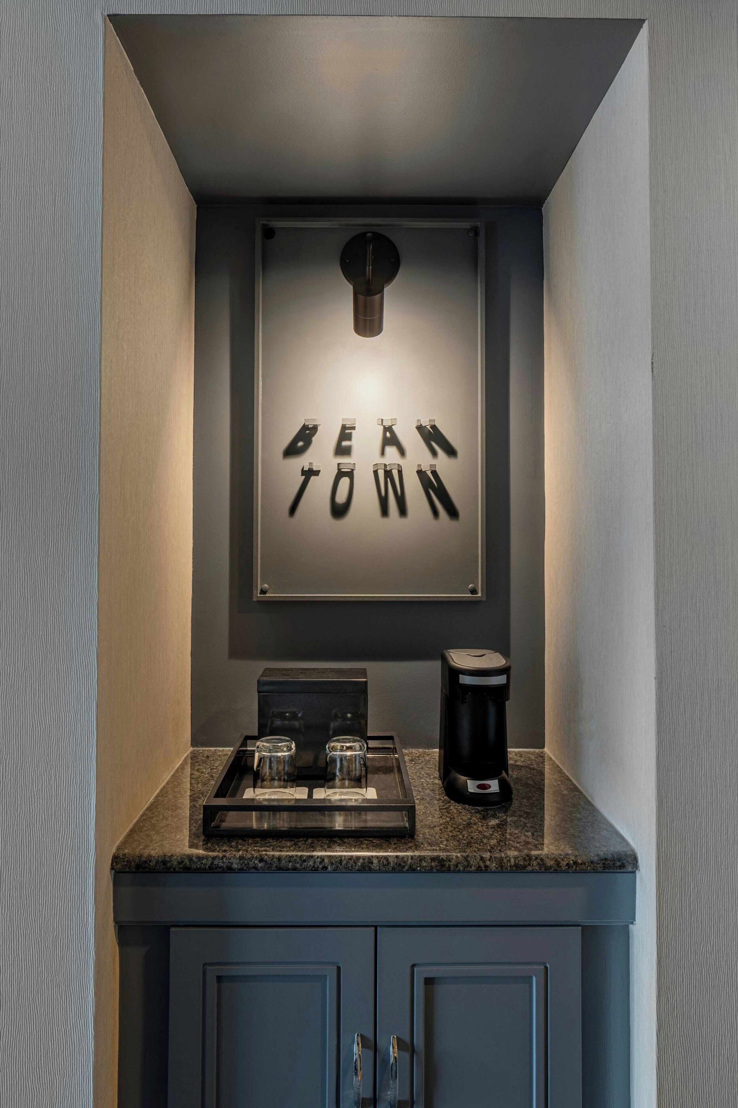 1 bedroom, premium bedding, pillow-top beds, minibar