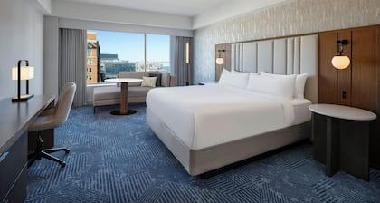 RenaissanceÂź Boston Seaport District