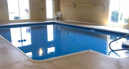Randolph Inn and Suites