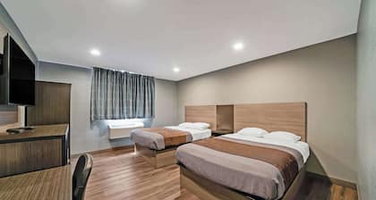 Americas Best Value Inn Foxboro