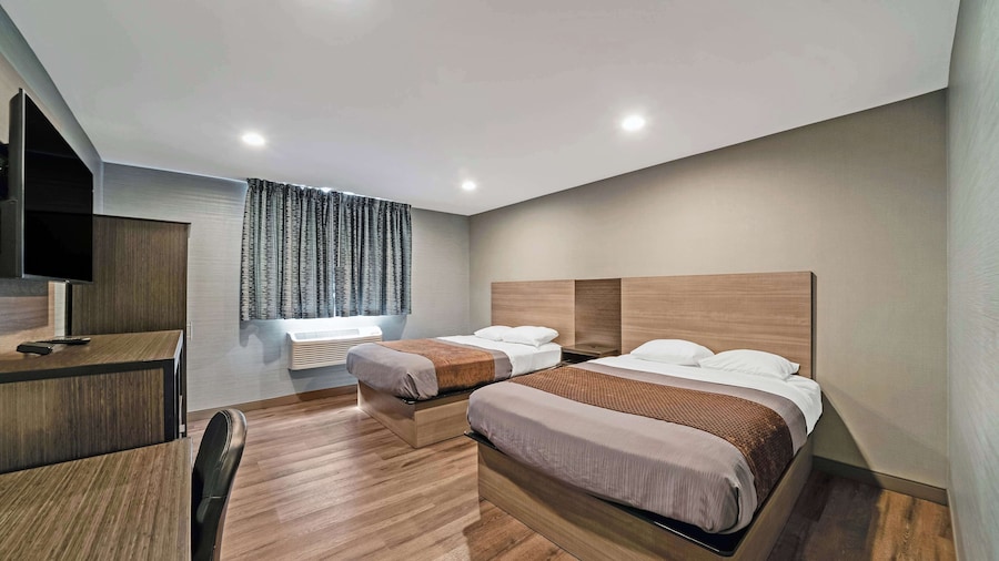 Americas Best Value Inn Foxboro