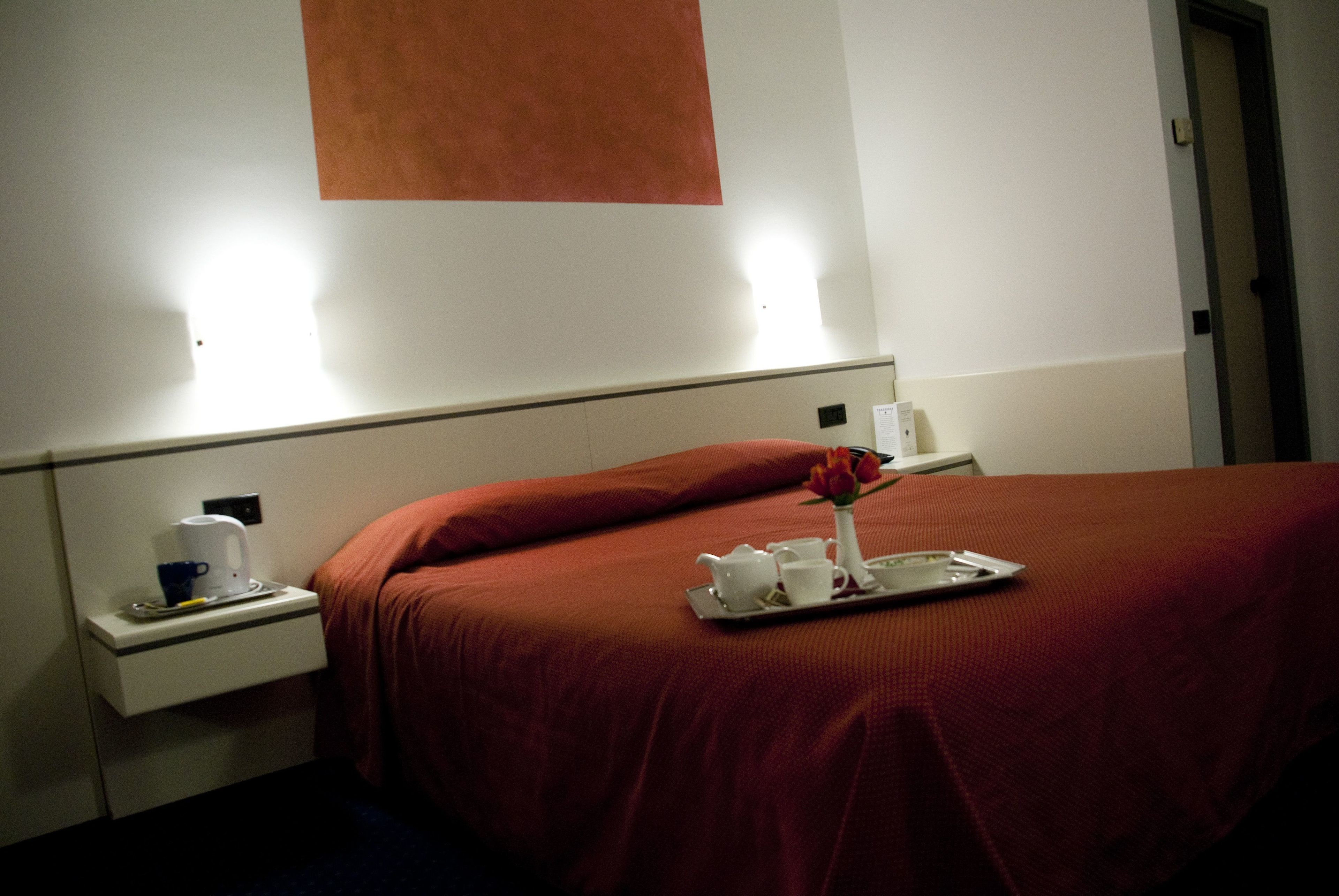 in-room safe, desk, soundproofing, rollaway beds