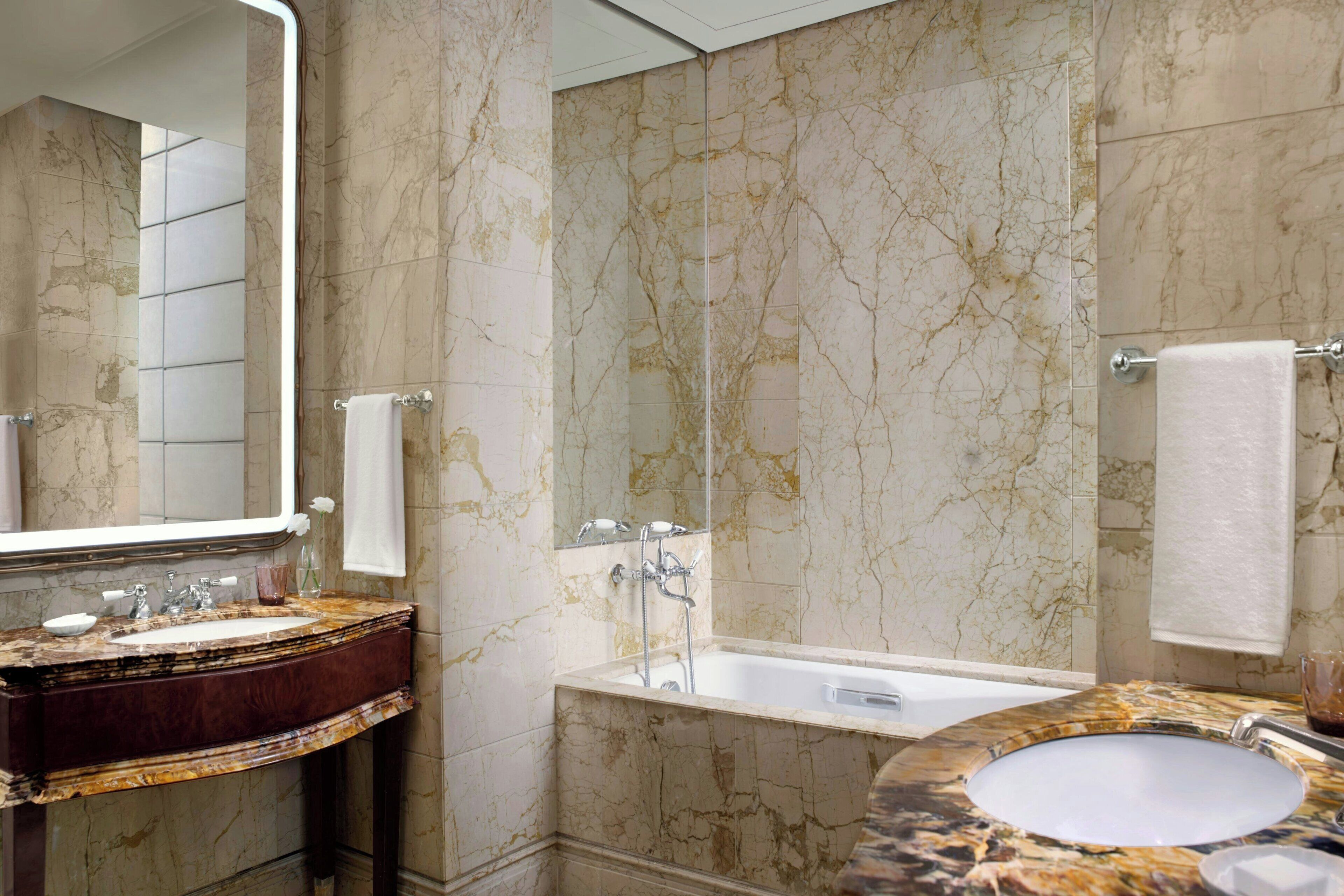 lady astor, larger guest room, 2 double | bathroom | separate bathtub and shower, deep-soaking bathtub