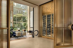 3 restaurants; breakfast, lunch, dinner and brunch served  - The St. Regis Singapore (Newly Renovated) (Singapore)