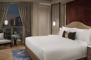Kamar, 1 Tempat Tidur King, pemandangan kebun | 1 kamar tidur, seprai premium, minibar, dan brankas