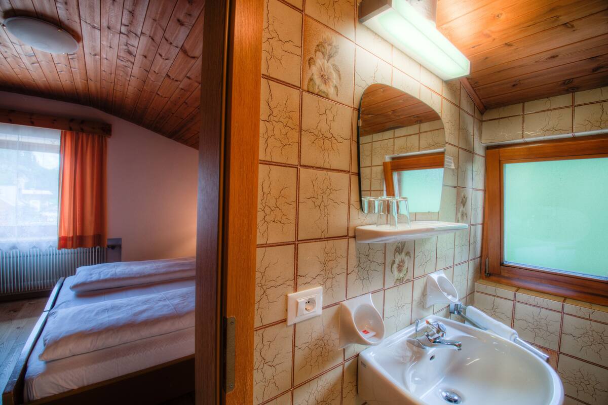 double room | down duvets, individually decorated, desk, cots/infant beds