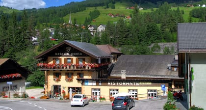 Hotel Ustaria Posta