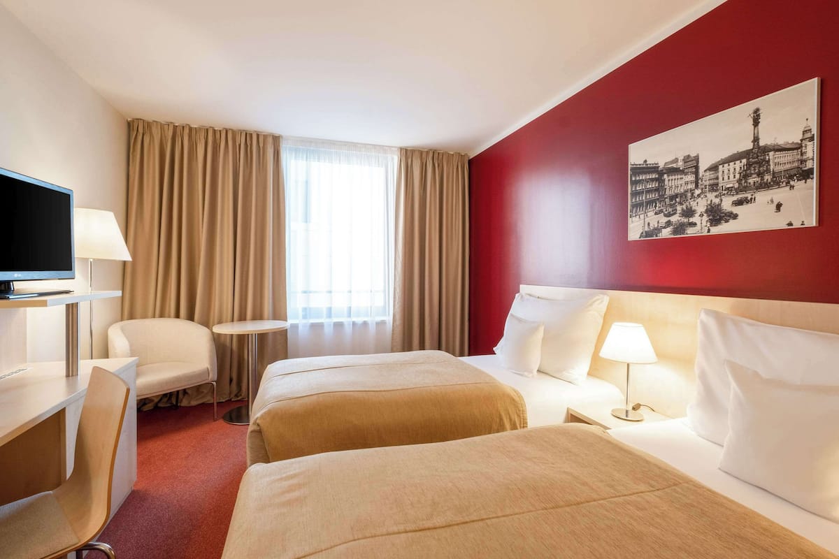 superior room, 2 single beds | select comfort beds, in-room safe, desk, laptop workspace