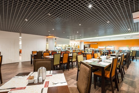 Breakfast area. Clarion Congress Hotel Olomouc