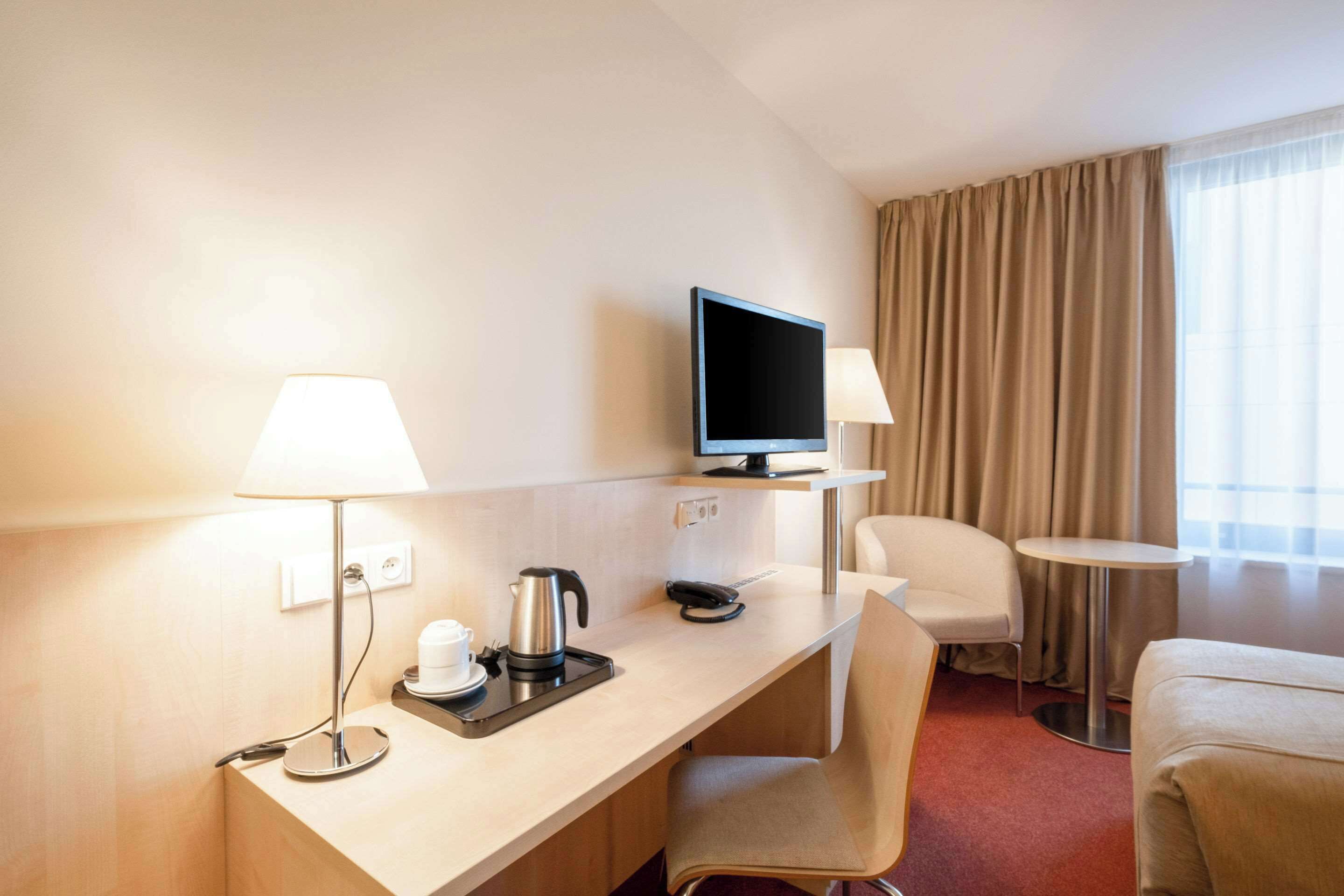 superior room, 2 single beds | select comfort beds, in-room safe, desk, laptop workspace