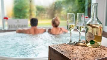 Behandlungsräume für Paare, Sauna, Whirlpool, Dampfbad