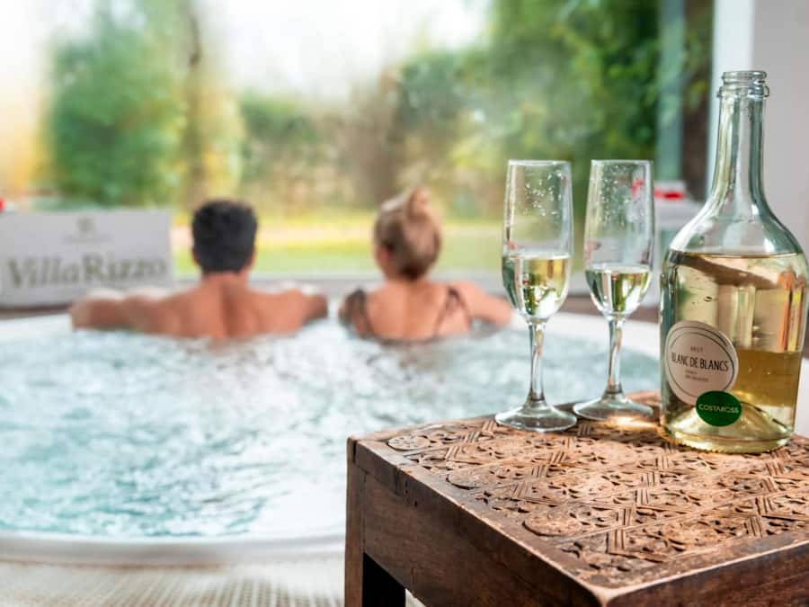 Sale per trattamenti di coppia, sauna, vasca idromassaggio, bagno turco