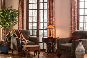 Khu tiếp khách ở sảnh