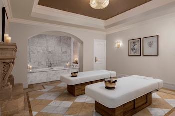 Couples treatment rooms, sauna, hot tub, body treatments, hydrotherapy at Fairmont Grand Del Mar