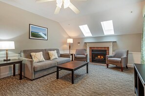 Suite, 1 très grand lit et 1 canapé-lit, non-fumeur